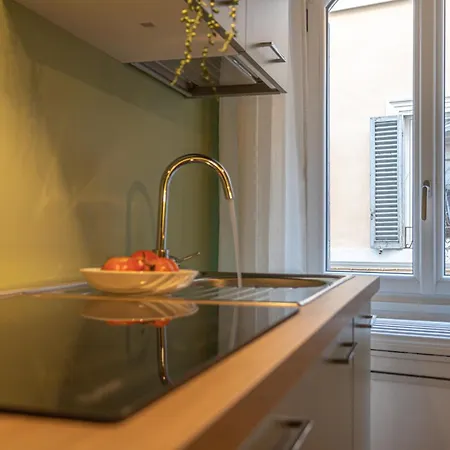 Giada - Charming At The Imperial Forums Appartement