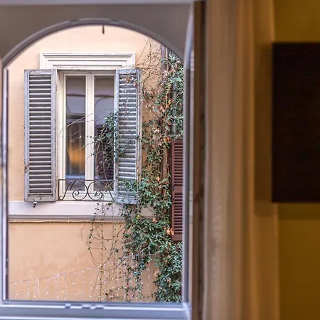 Giada - Charming At The Imperial Forums