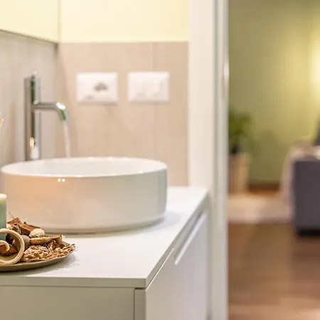 Giada - Charming At The Imperial Forums Апартаменты *