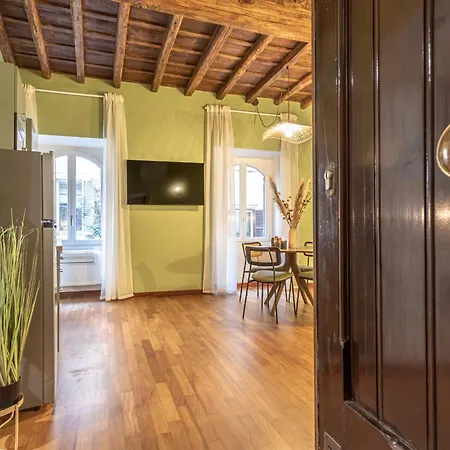 Giada - Charming At The Imperial Forums