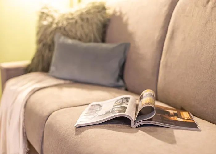 Giada - Charming At The Imperial Forums *