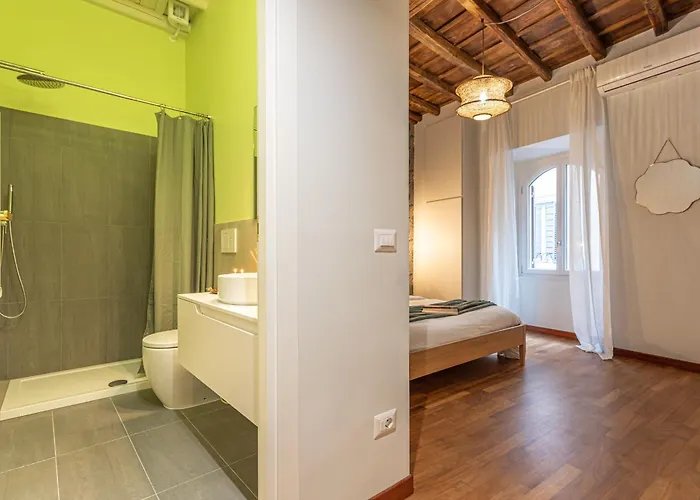 Giada - Charming At The Imperial Forums *