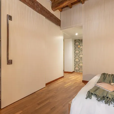 Giada - Charming At The Imperial Forums Apartament