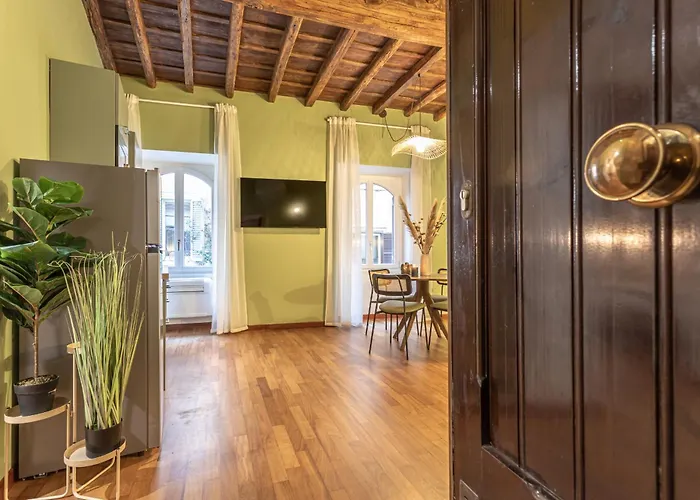 Giada - Charming At The Imperial Forums